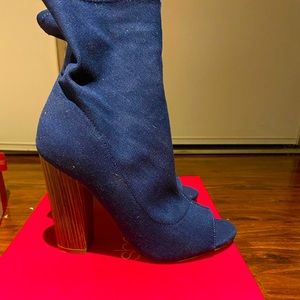 Shoedazzle size 7 Noni